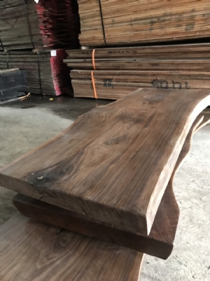 Mặt Bàn Gỗ Óc Chó Nguyên Tấm Sẵn Có Tại Long Dương